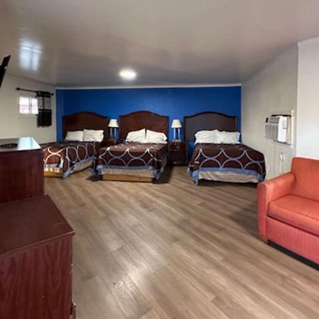 Rodeway Inn Flora Ngoại thất bức ảnh